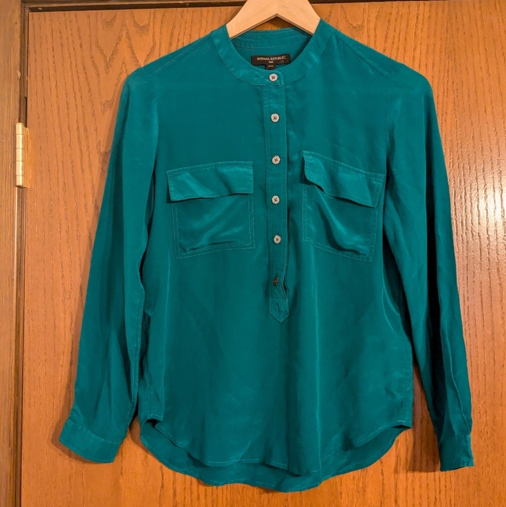 Silk banana Republic top